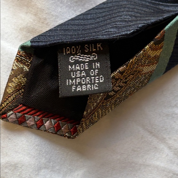 Robert Stock Tie - Picture 4 of 6